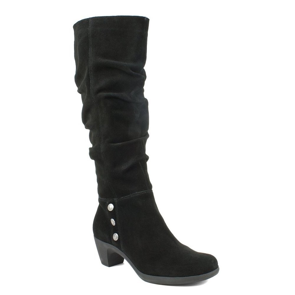 Cliffs by White Mountain Averie Boot